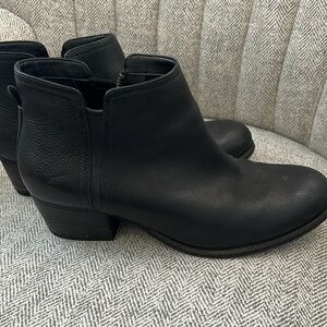 Clarks women booties